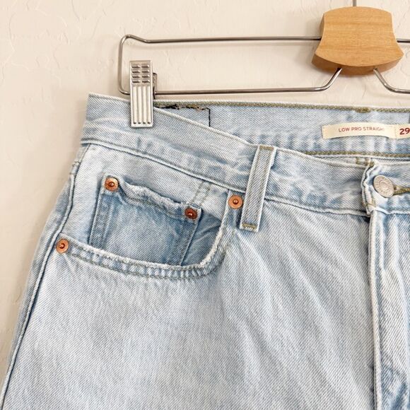 Levi's Low Pro Women's Jeans in Charlie Won Light Wash Distressed Size 29 - Picture 6 of 15